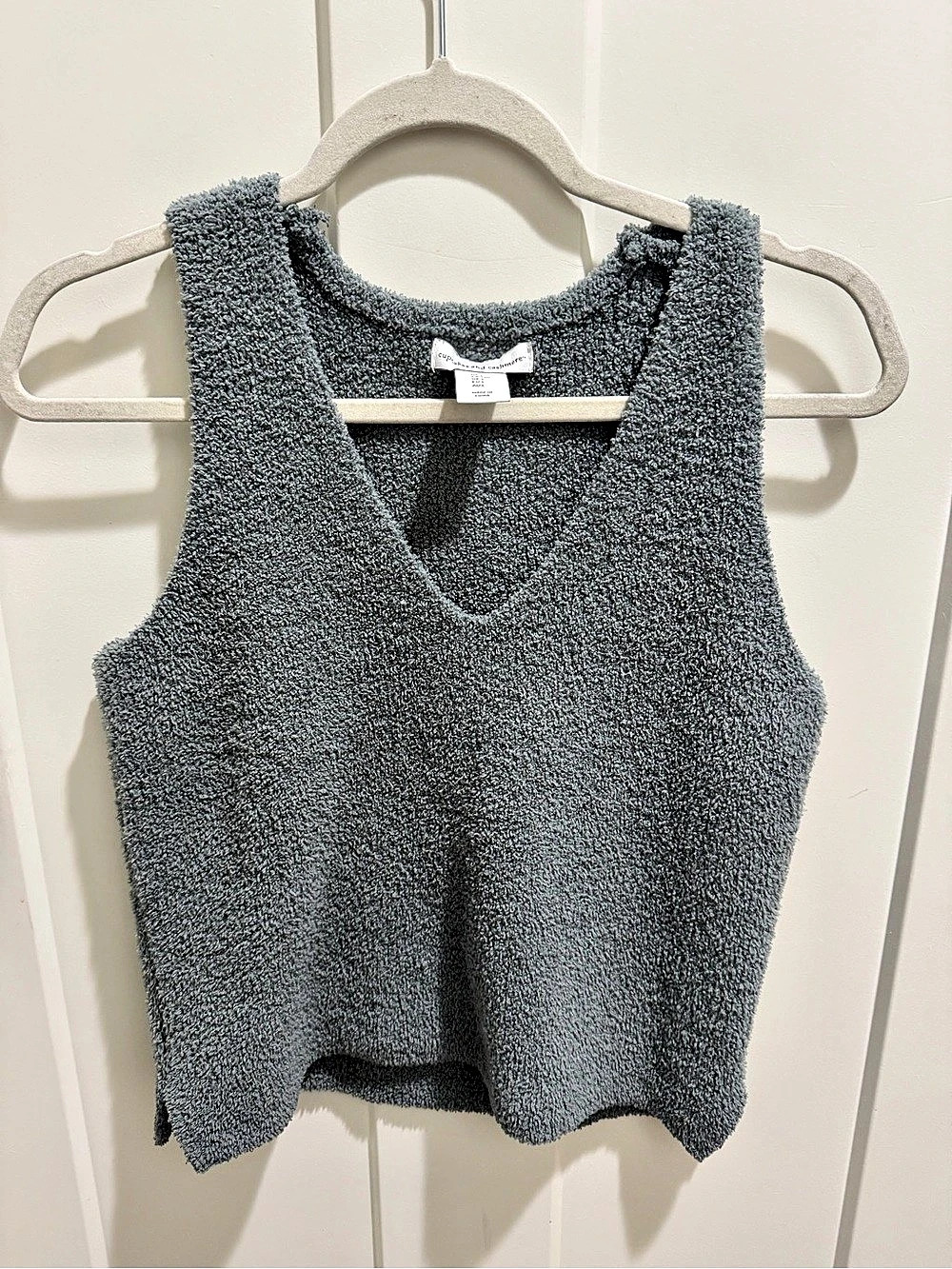 Cupcakes & Cashmere Plush Fuzzy V-Neck Tank — Size L 🩶